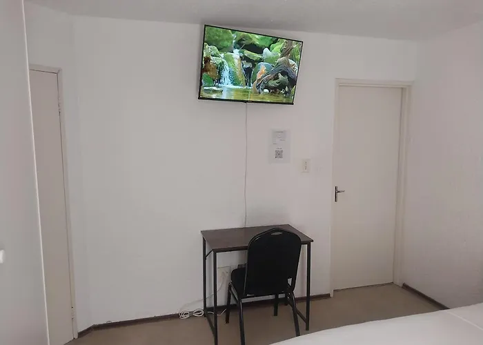 Modern Comfort In Sandton