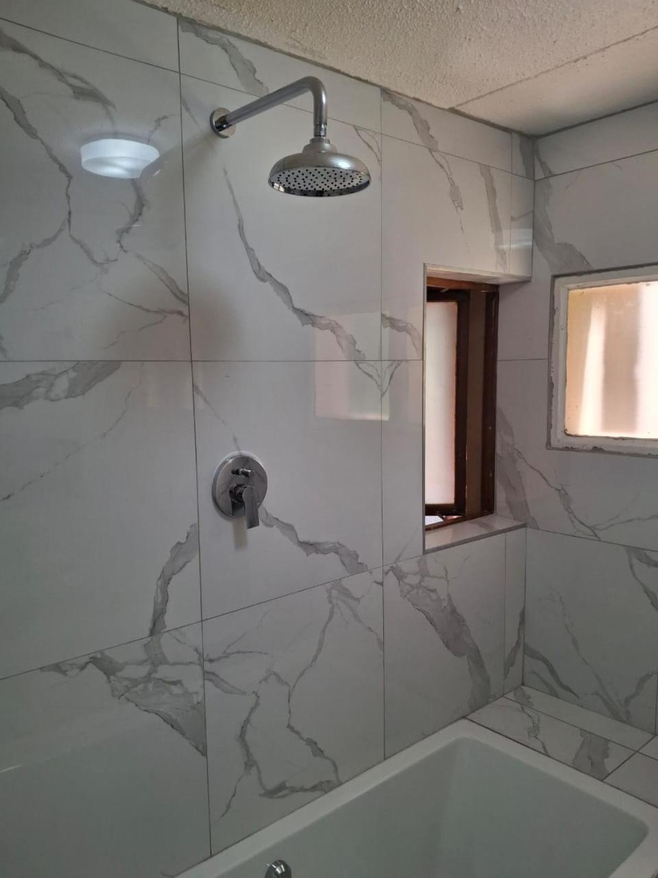 Modern Comfort In Sandton Accommodatie bij particulieren *